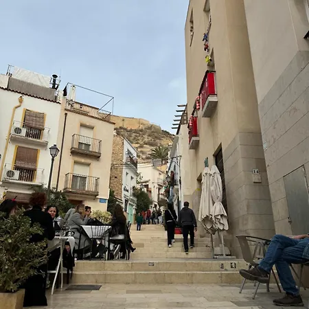 Nuevo Casco Antiguo, Playa Y Castillo Alacant Exterior photo